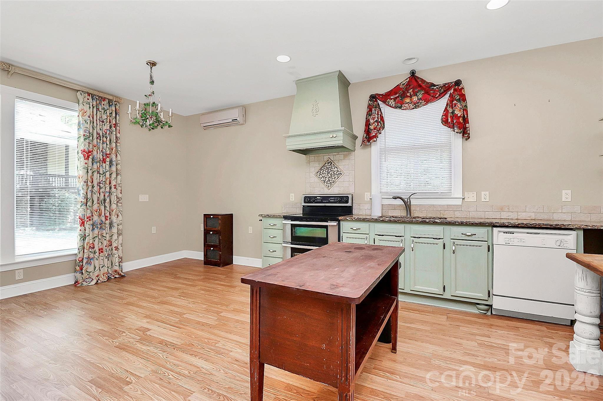 Single Family Residence at 729 Lochaven Road, Waxhaw, photo 29 of 33