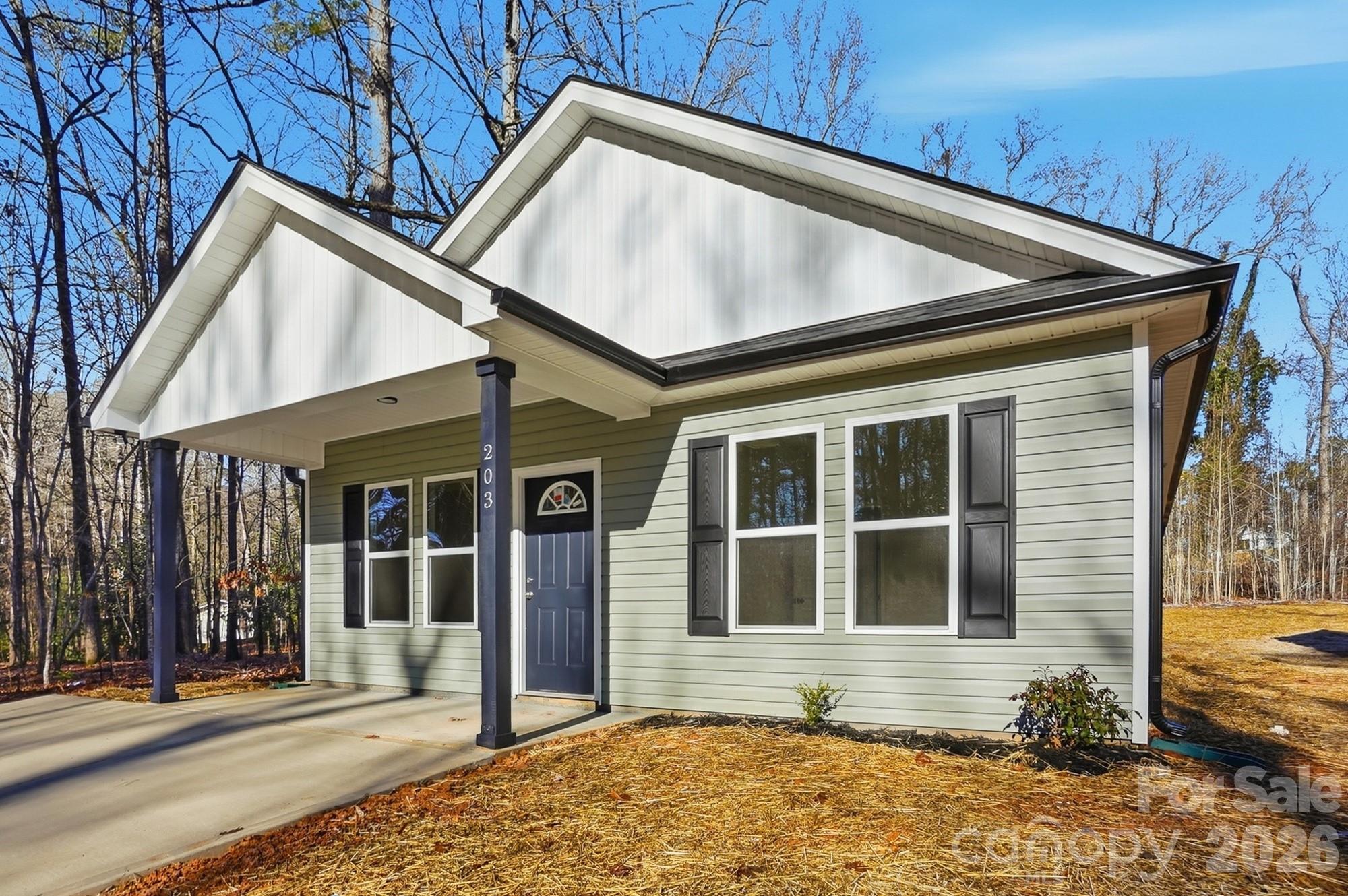 Single Family Residence at 804 Worthwood Circle, Monroe, photo 2 of 24