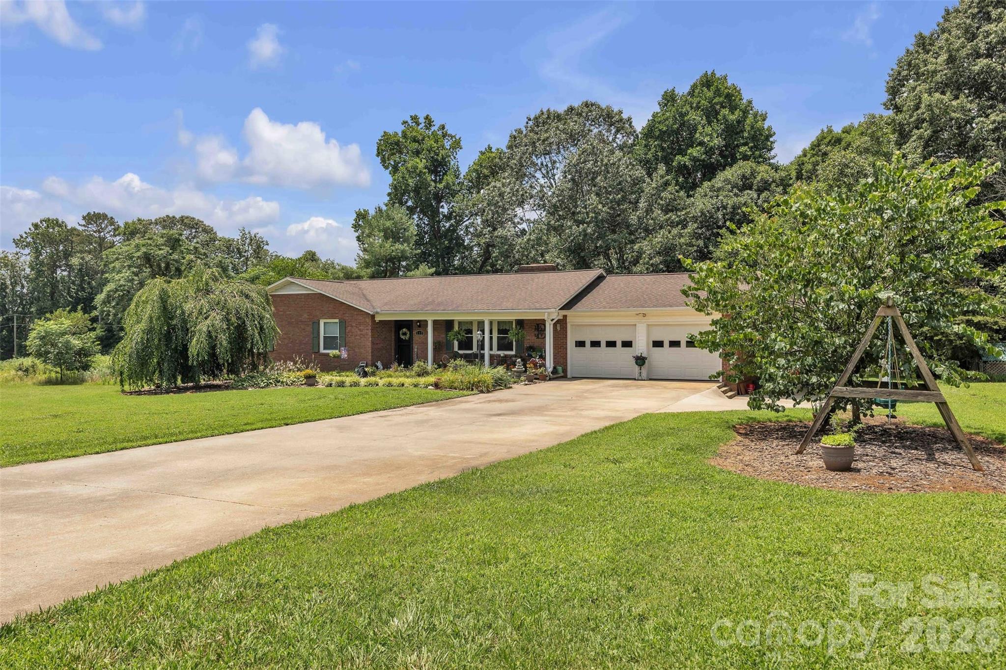 Single Family Residence at 137 Proust Road, Statesville, photo 2 of 47