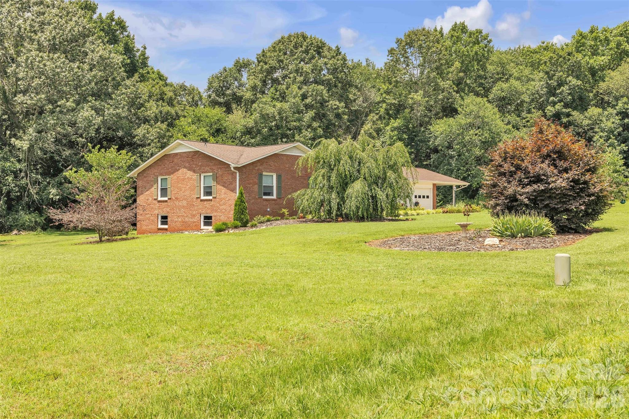 Single Family Residence at 137 Proust Road, Statesville, photo 3 of 47