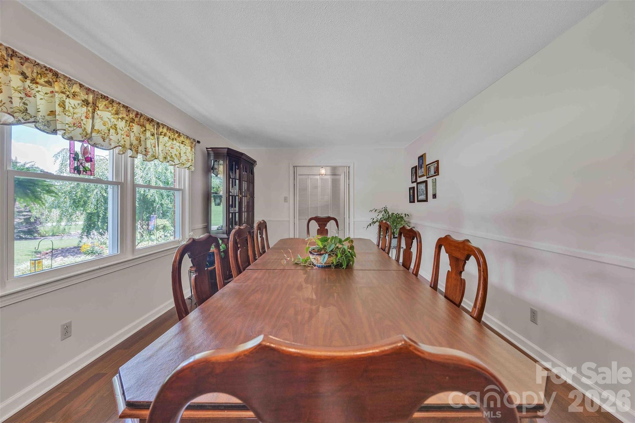 Single Family Residence at 137 Proust Road, Statesville, photo 10 of 47