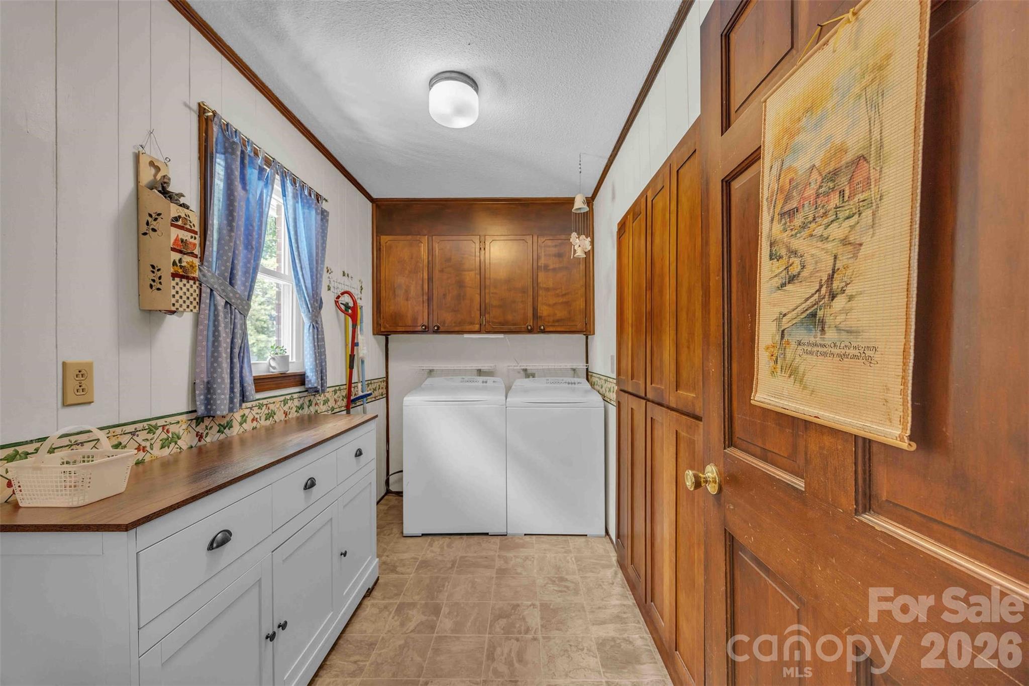 Single Family Residence at 137 Proust Road, Statesville, photo 15 of 47