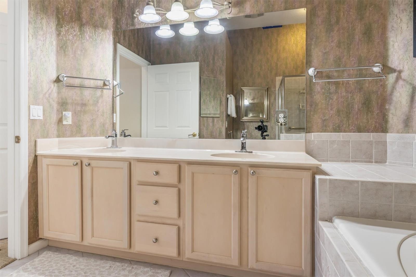 Condominium at 3322 GRAND VISTA CT #203, PORT CHARLOTTE, photo 28 of 52
