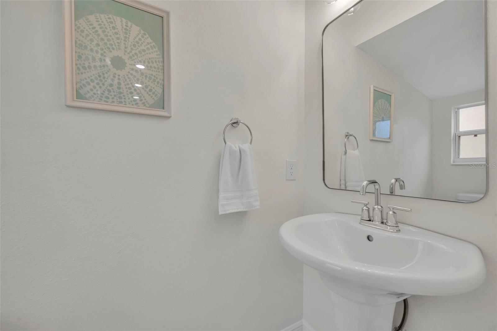 Half bath - 1172 S BEACH CIR, KISSIMMEE