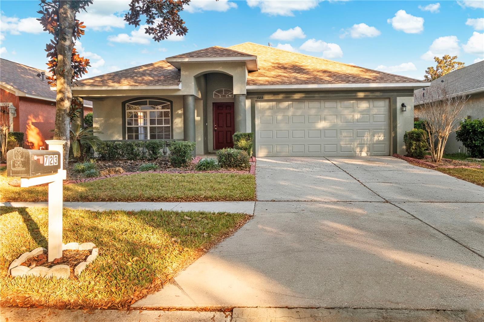 Single Family Residence at 723 ERIK LAKE RD, BRANDON
