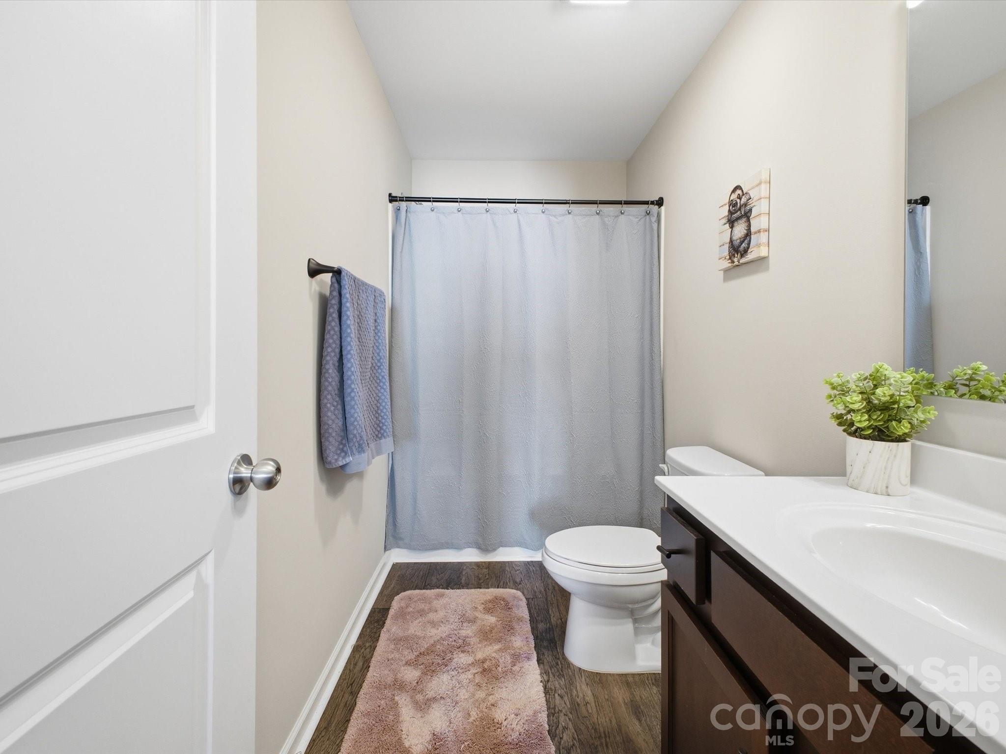 Upstairs full bathroom - 1049 River Haven Avenue SW, Concord
