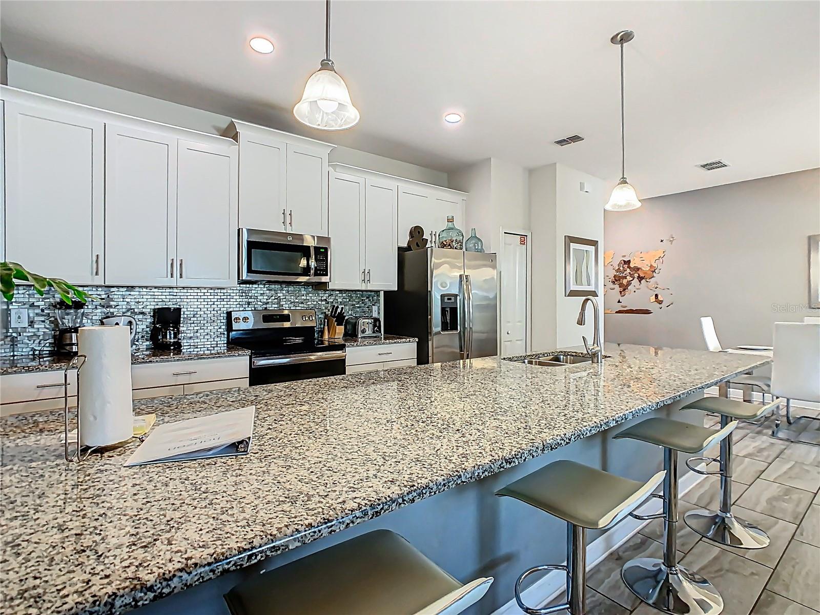 Townhouse at 1579 MOON VALLEY DR, DAVENPORT, photo 6 of 36