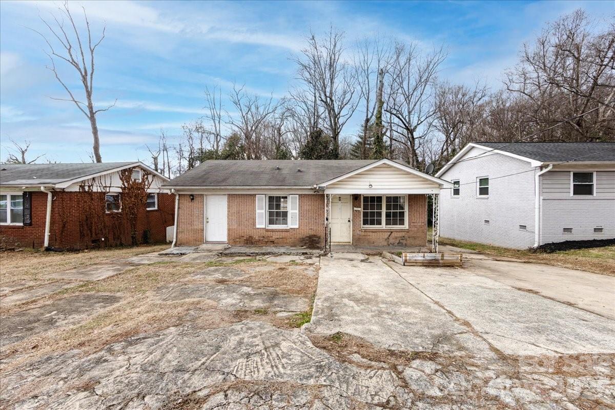 Duplex at 1628 Eastway Drive, Charlotte, photo 2 of 40