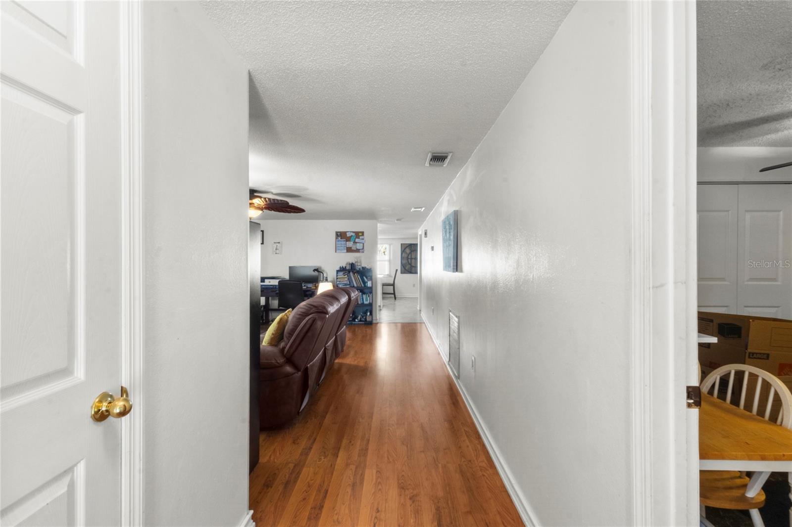 Entrance Hall - 3340 SUNSET BEACH DR, VENICE