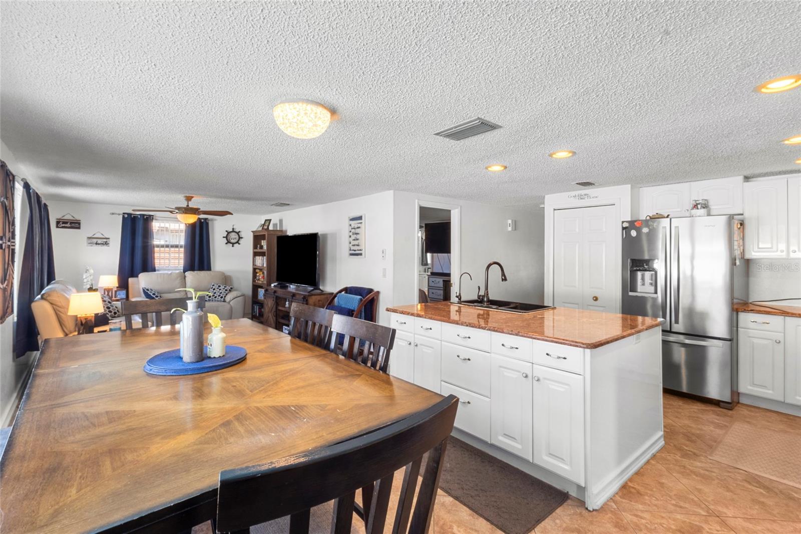 Dinette - 3340 SUNSET BEACH DR, VENICE