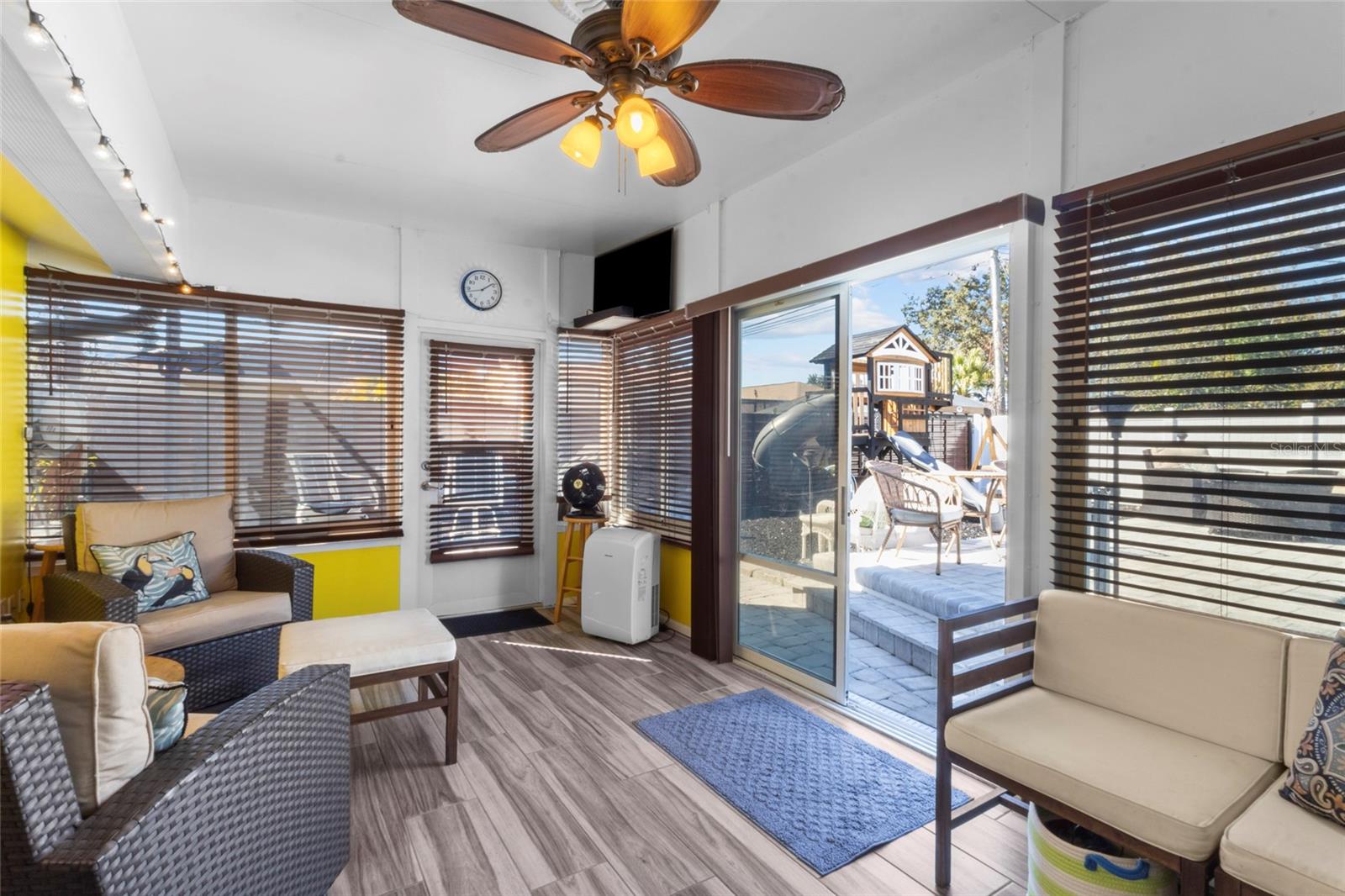 Florida Room - 3340 SUNSET BEACH DR, VENICE