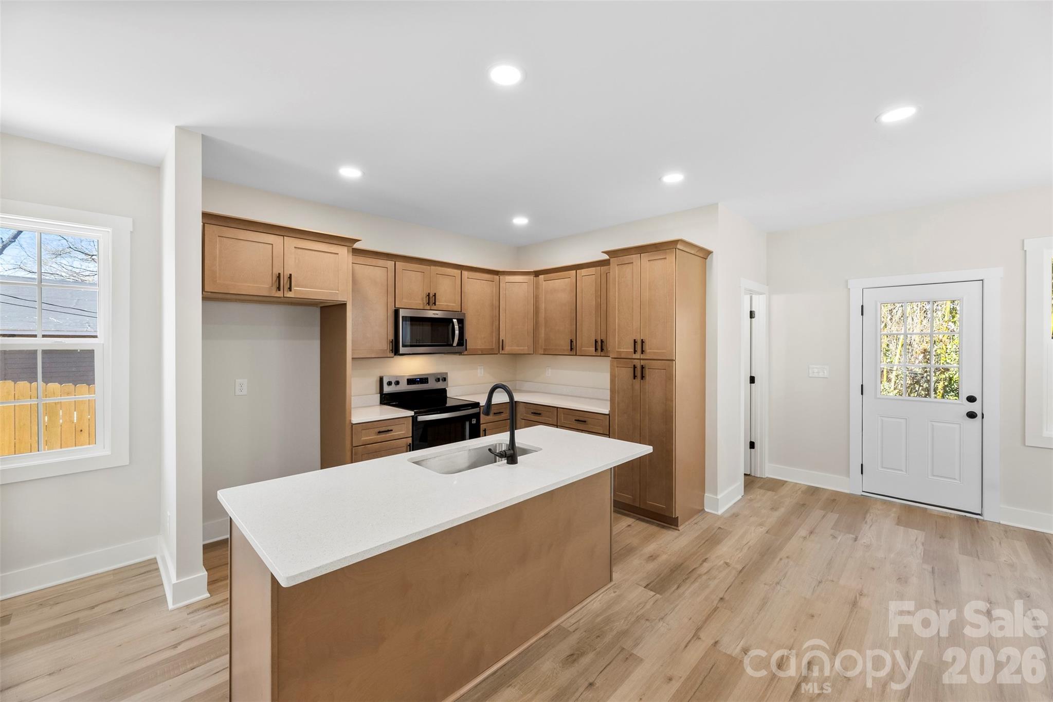 Single Family Residence at 207 Putnam Street, Shelby, photo 8 of 22