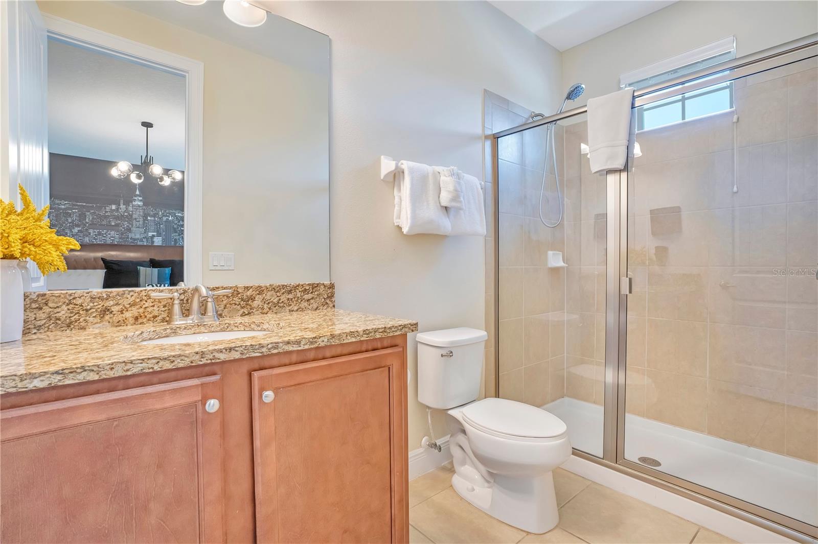 Ensuite to The Big Apple Suite - 631 LASSO DR, KISSIMMEE