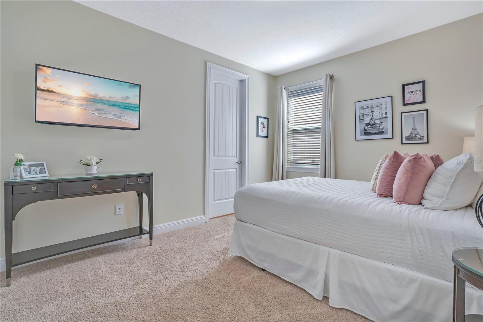 Sophisticated décor paired with comfortable accommodations for an elevated stay - 631 LASSO DR, KISSIMMEE
