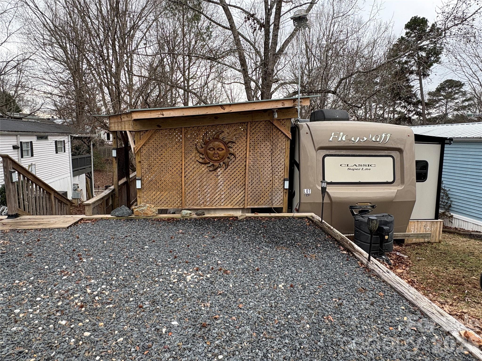 Front / Street View. Great privacy screen for covered deck - 117 Pier Avenue, New London