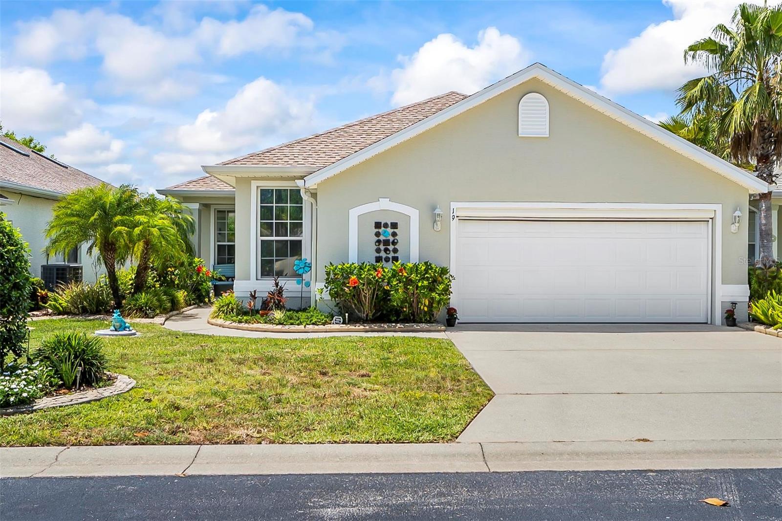 19 RAINTREE CIR