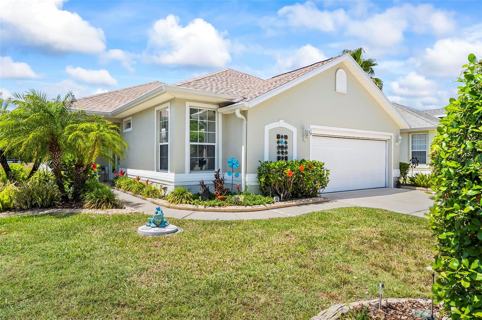 Single Family Residence at 19 RAINTREE CIR, PALM COAST, photo 2 of 52