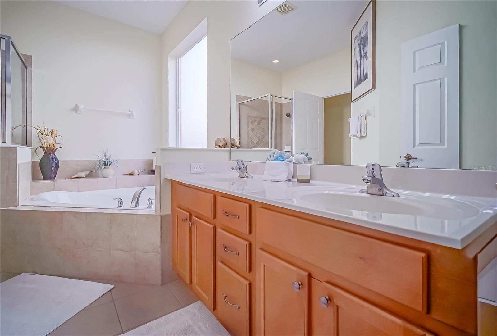 Single Family Residence at 1009 ORANGE COSMOS BLVD, DAVENPORT, photo 13 of 39