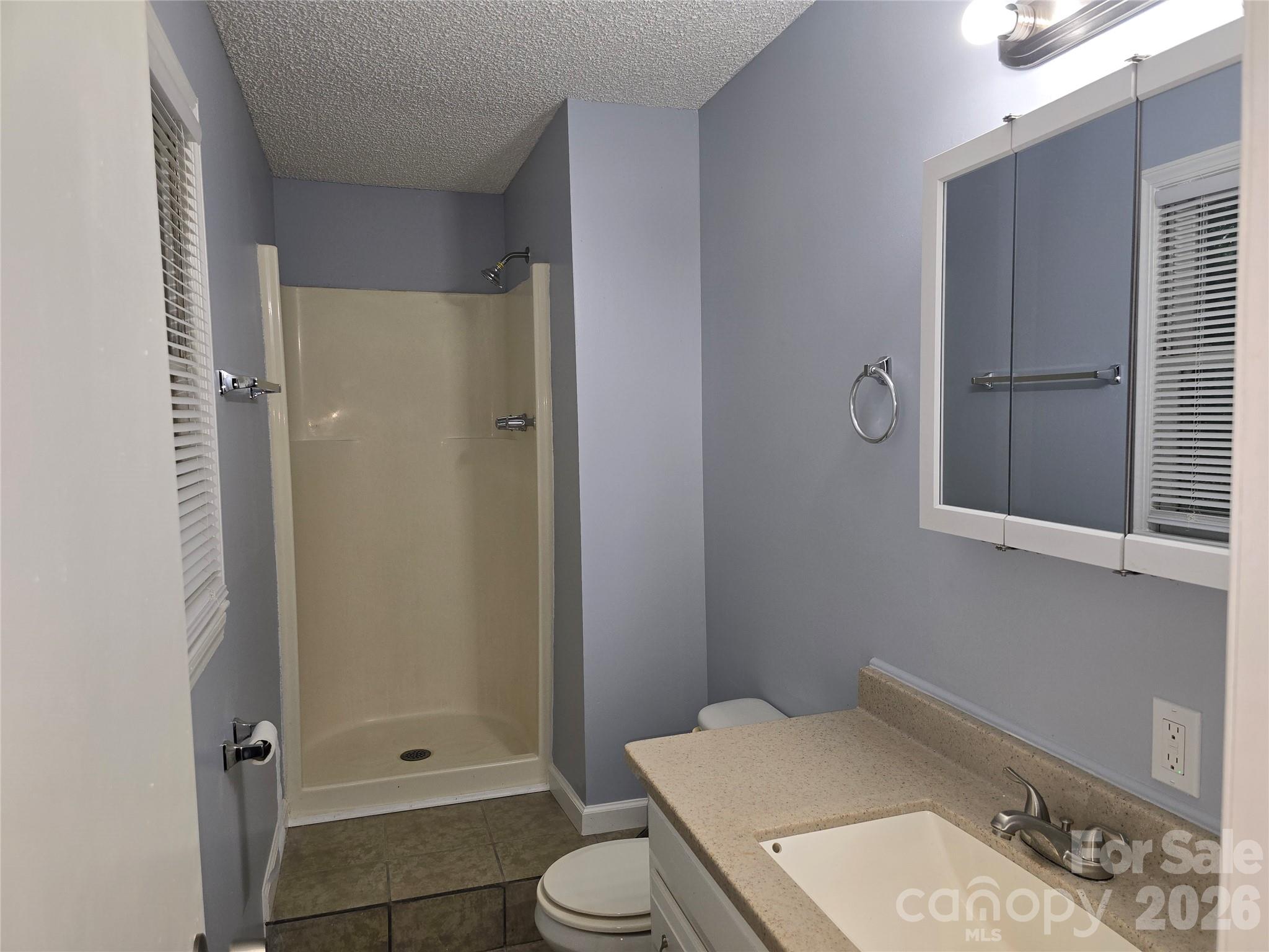 Primary bathroom - 1660 Songwood Road, Concord