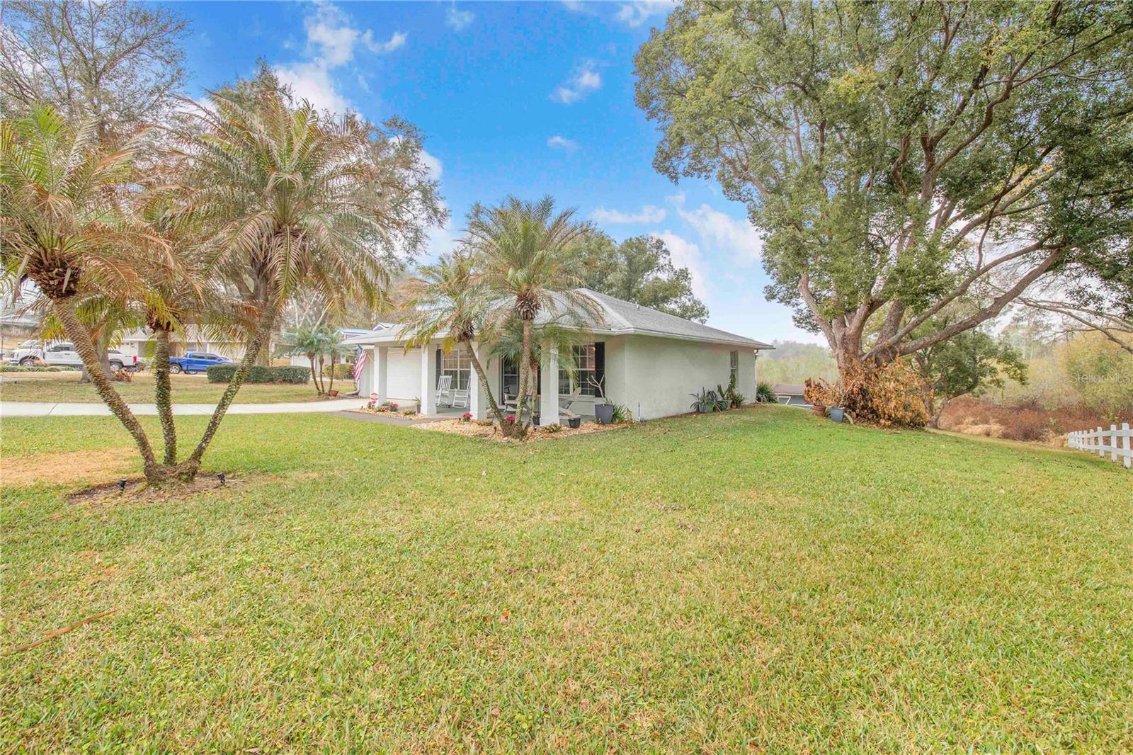 Single Family Residence at 194 S LAKE MARIAM DR, WINTER HAVEN, photo 4 of 30