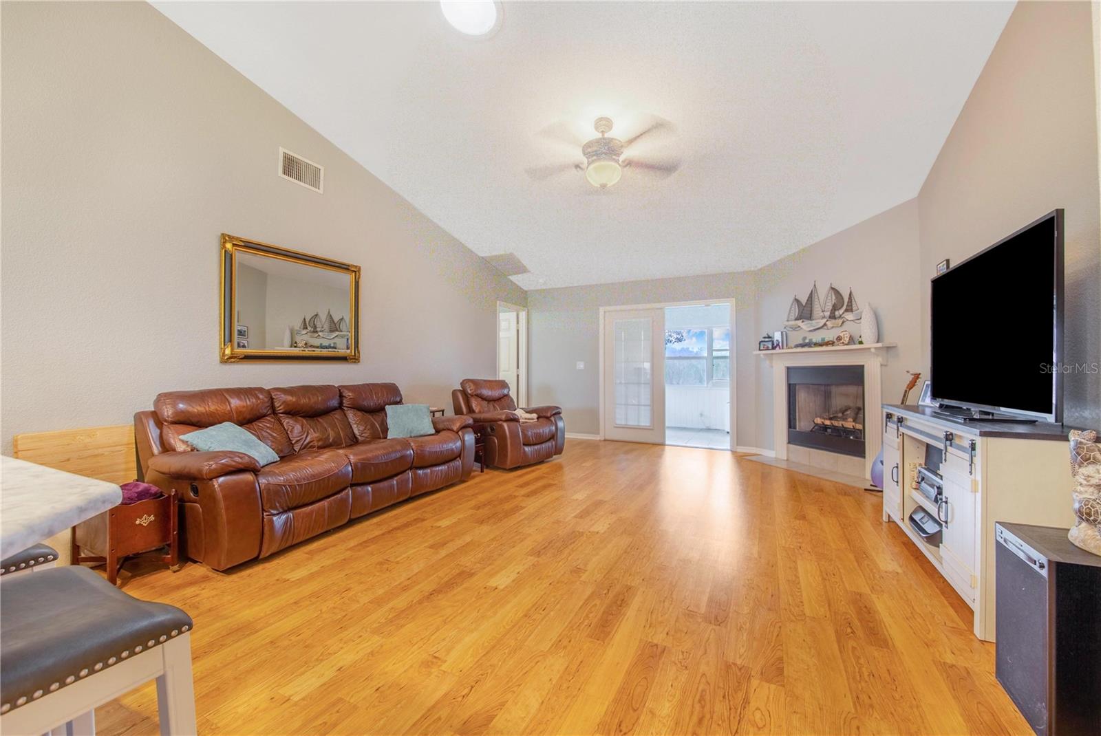 Single Family Residence at 194 S LAKE MARIAM DR, WINTER HAVEN, photo 12 of 30