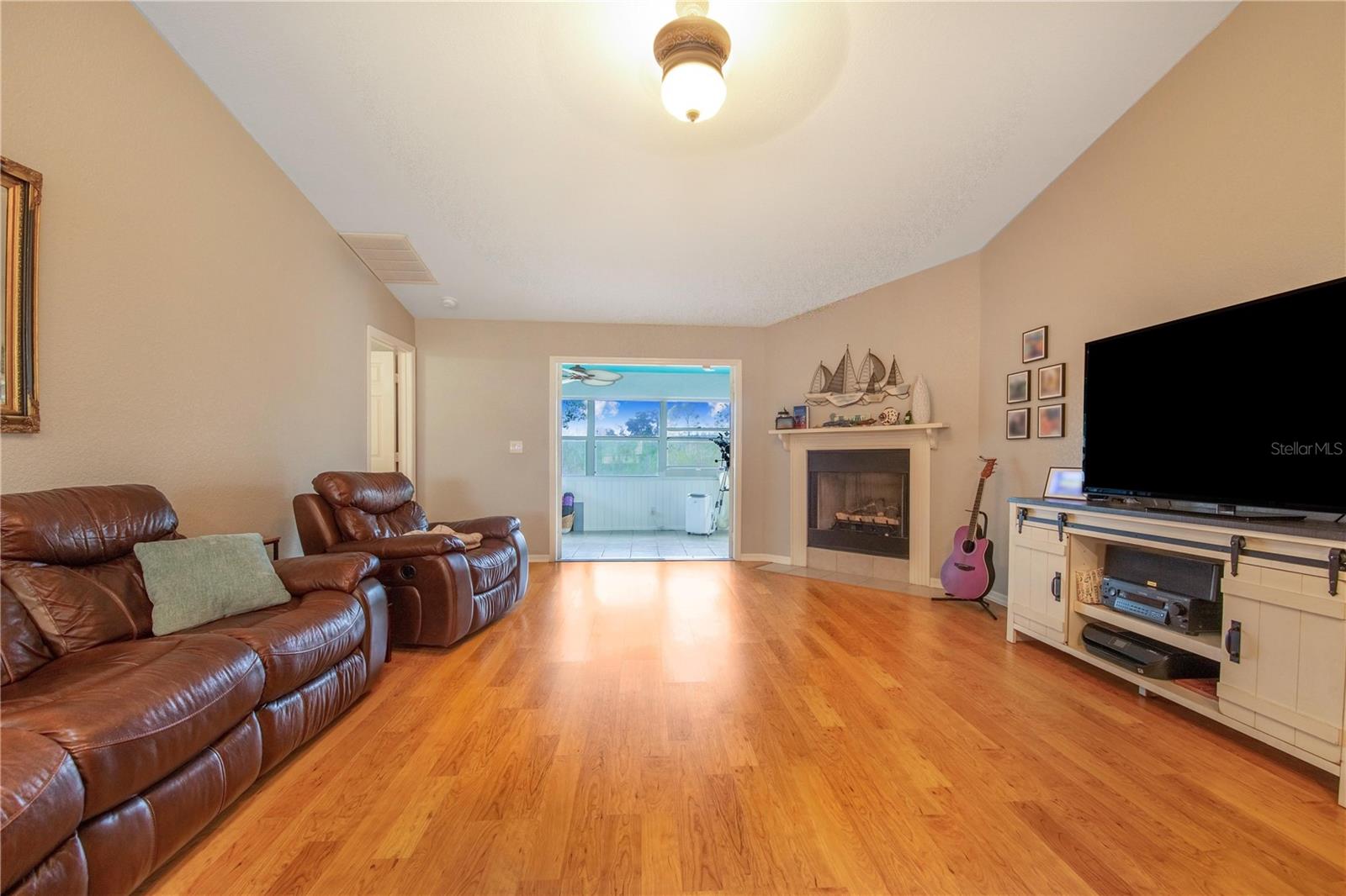 Single Family Residence at 194 S LAKE MARIAM DR, WINTER HAVEN, photo 13 of 30