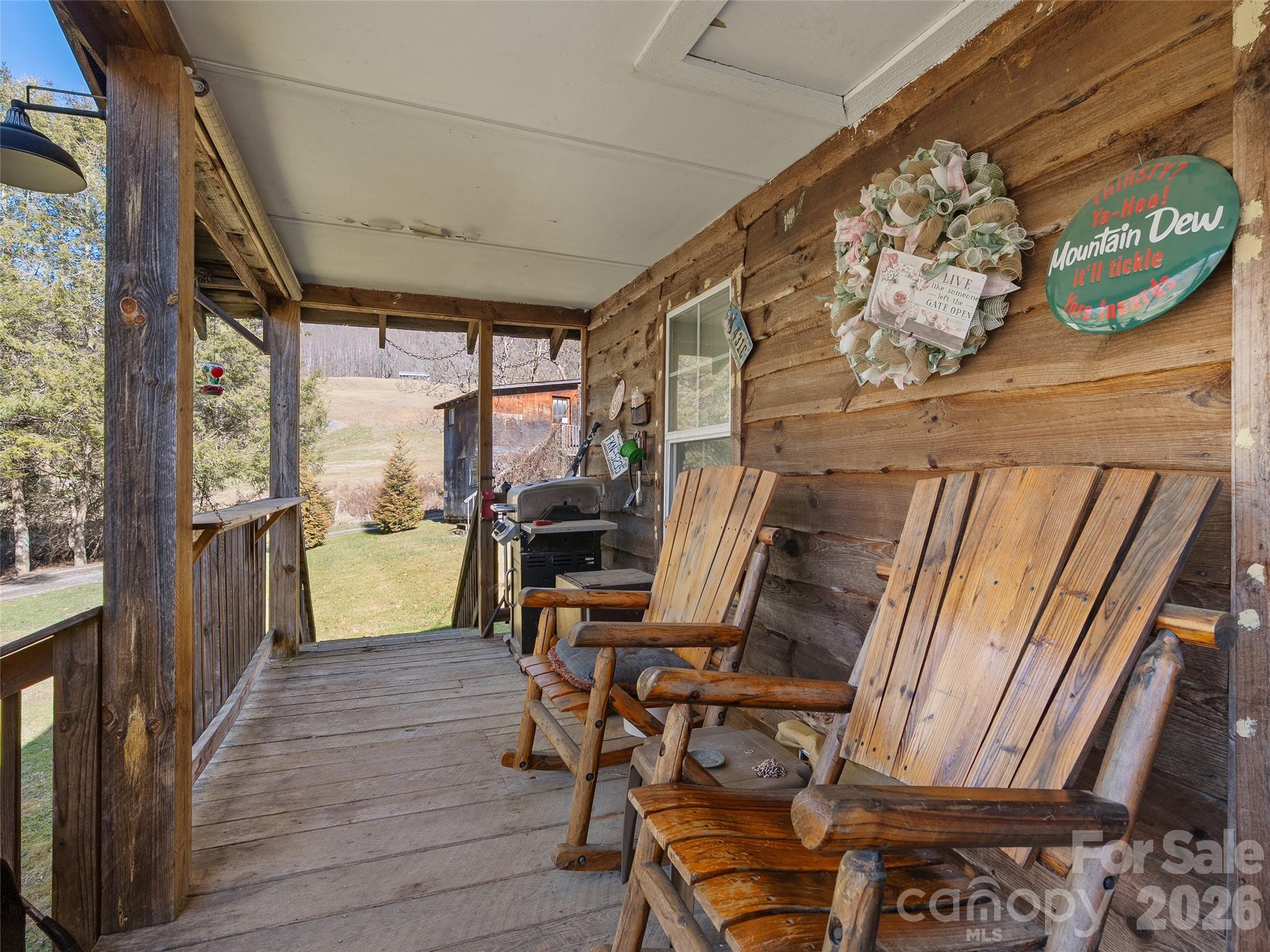 Single Family Residence at 186 Creekmont Drive, Clyde, photo 4 of 19