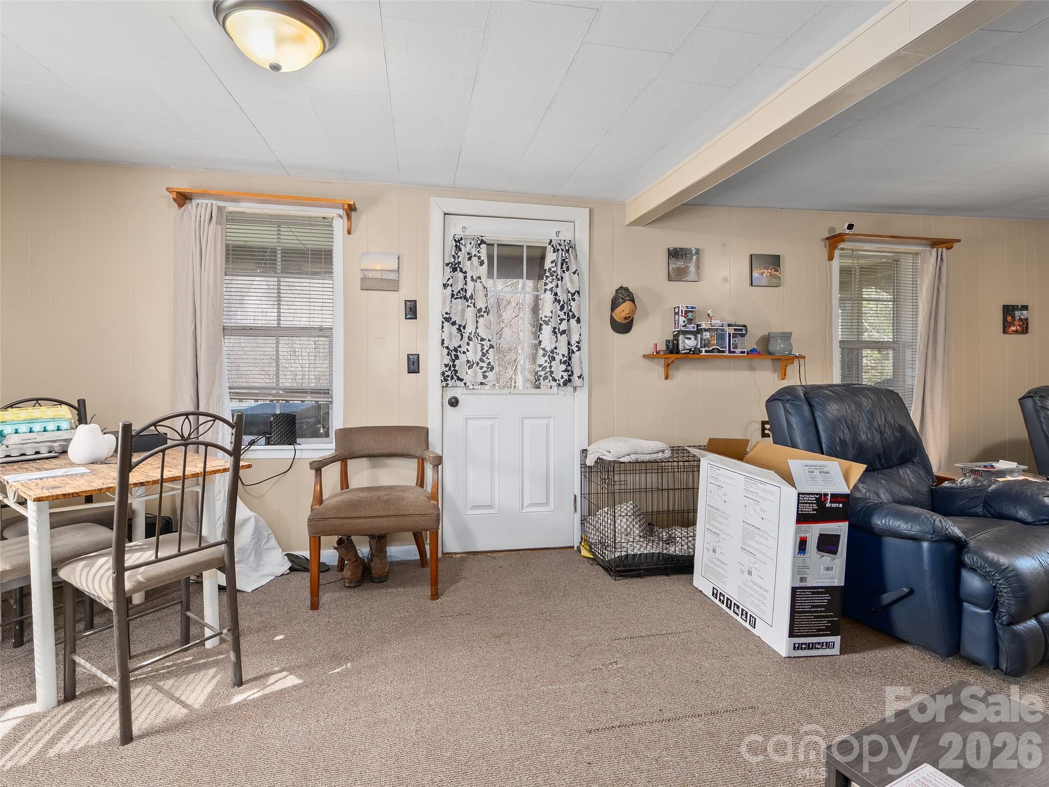 Single Family Residence at 186 Creekmont Drive, Clyde, photo 6 of 19
