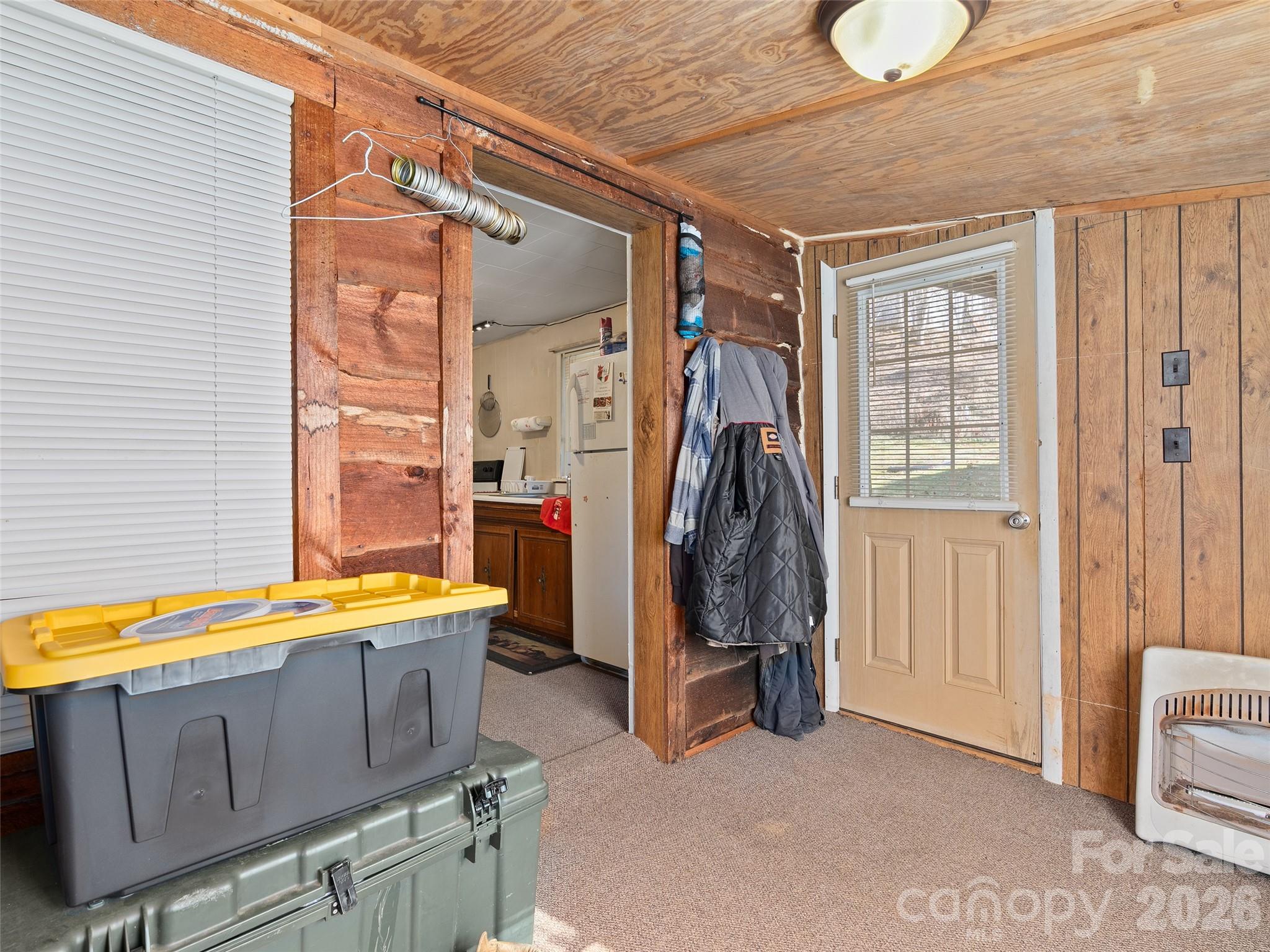 Single Family Residence at 186 Creekmont Drive, Clyde, photo 16 of 19