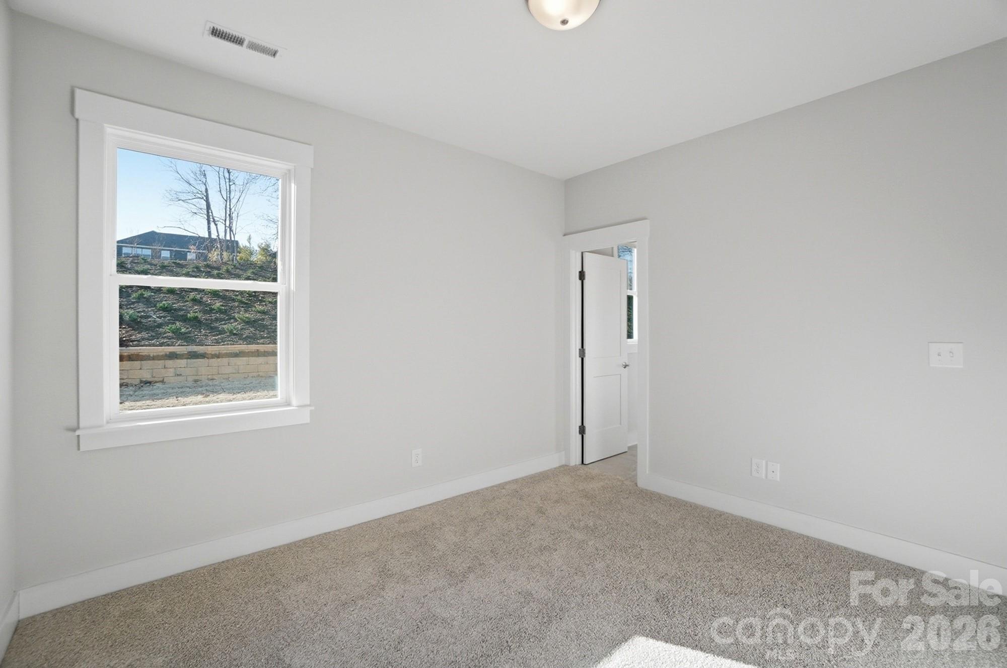 Guest suite on main - 5054 McLaughlin Loop, Waxhaw