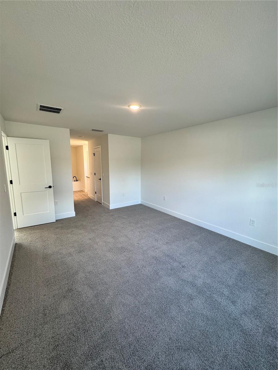 Single Family Residence at 7933 TROPICAIRE BLVD., NORTH PORT, photo 7 of 14