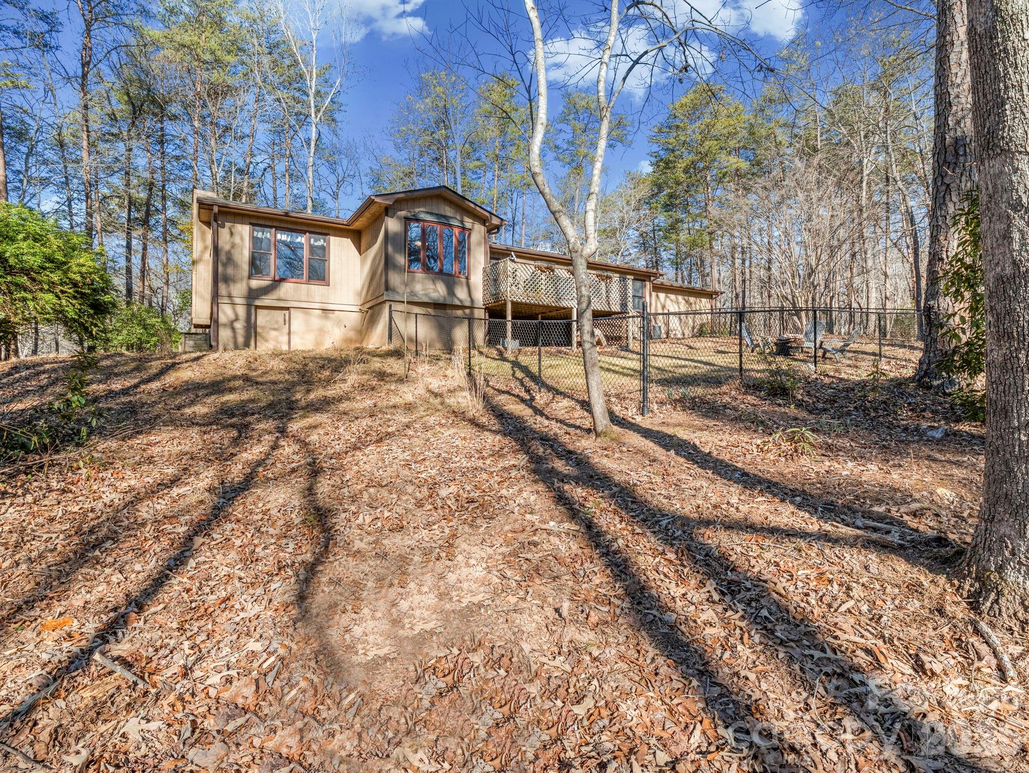 Rear - 423 Mountain View Drive, Columbus