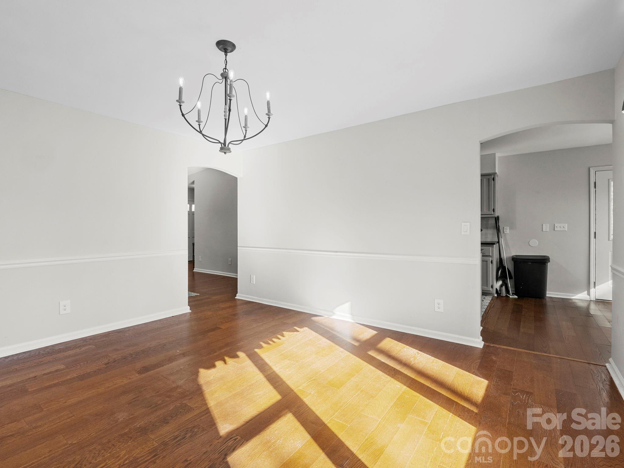 Dining - 423 Mountain View Drive, Columbus