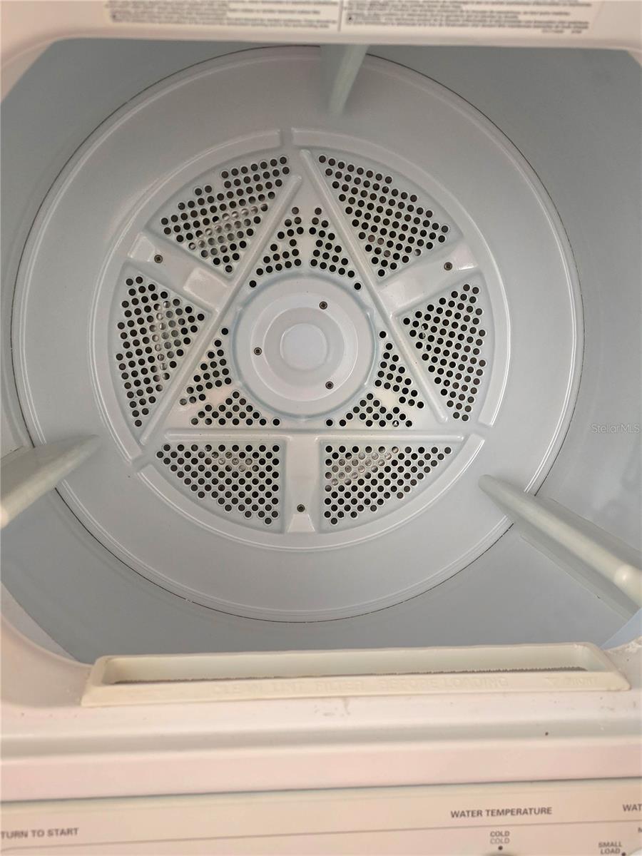Large capacity Dryer - 4140 PASSPORT LN #101, NEW PORT RICHEY