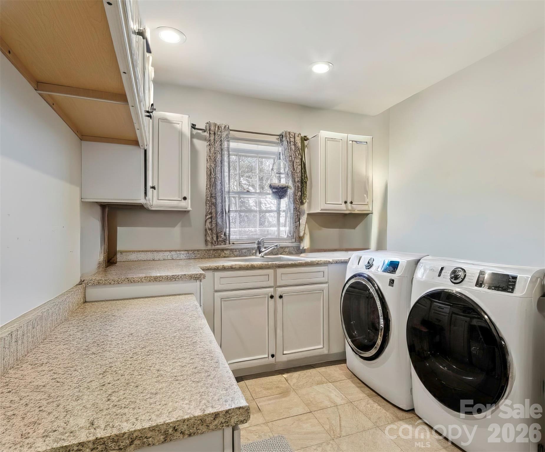 Virtually Enhanced- Removed Personal Property - 506 W Main Street, Burnsville