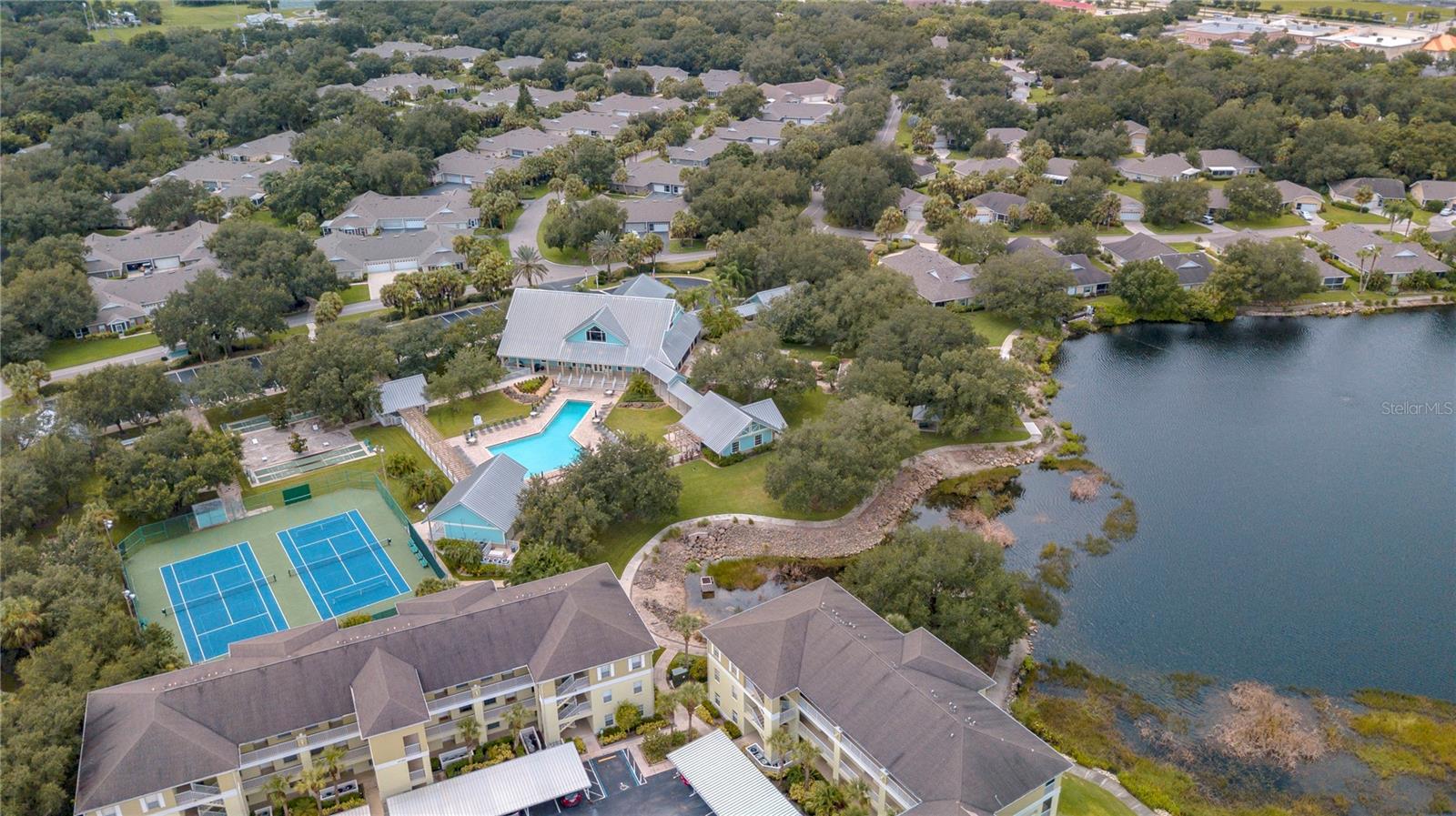 Condominium at 19300 WATER OAK DR #102, PORT CHARLOTTE, photo 81 of 83