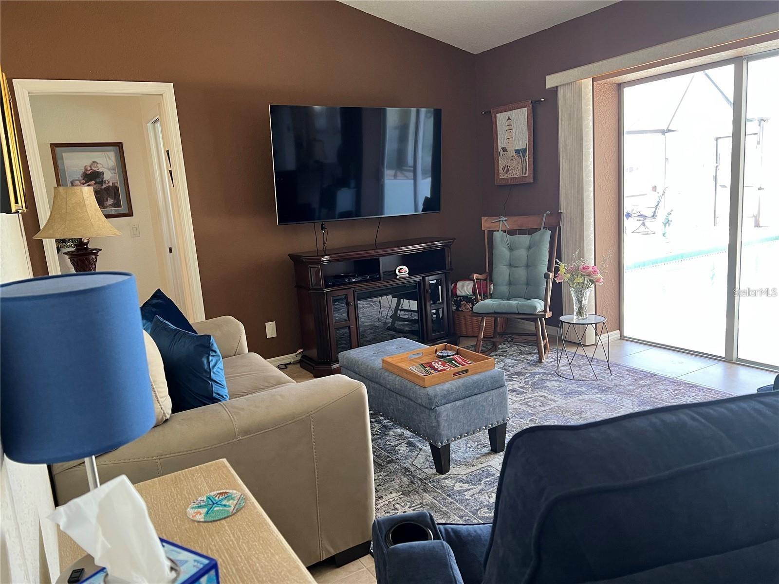 Family Room - 9458 MELODY CIR, PORT CHARLOTTE
