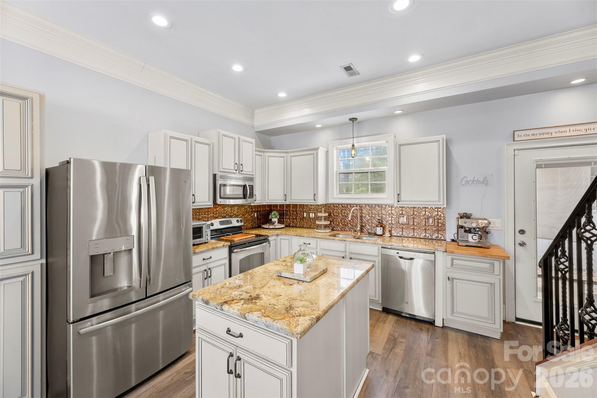 Single Family Residence at 102 Savannahs Way, Kings Mountain, photo 5 of 40