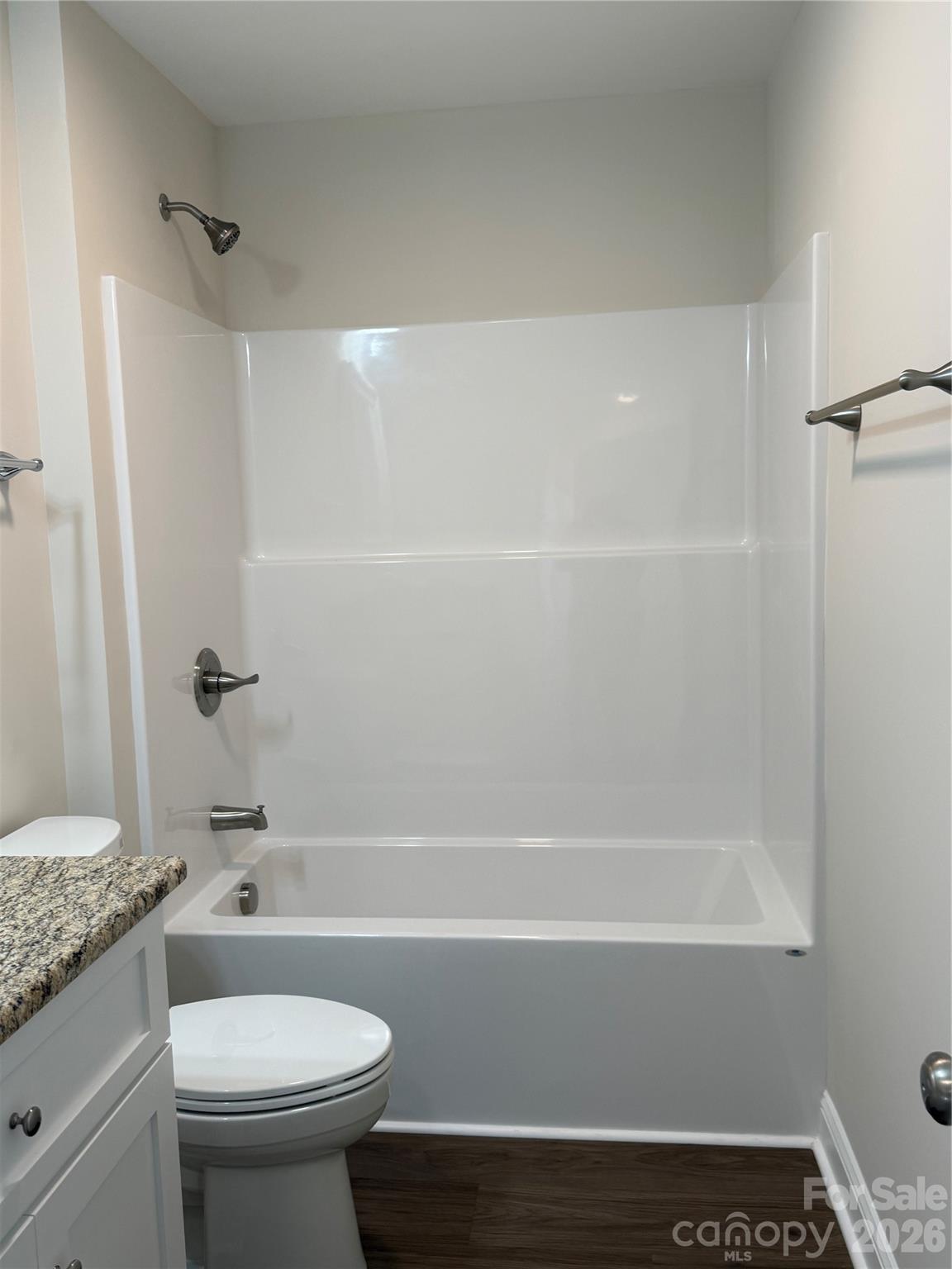 Shared Full Bath - 449 Cabarrus Avenue W, Concord