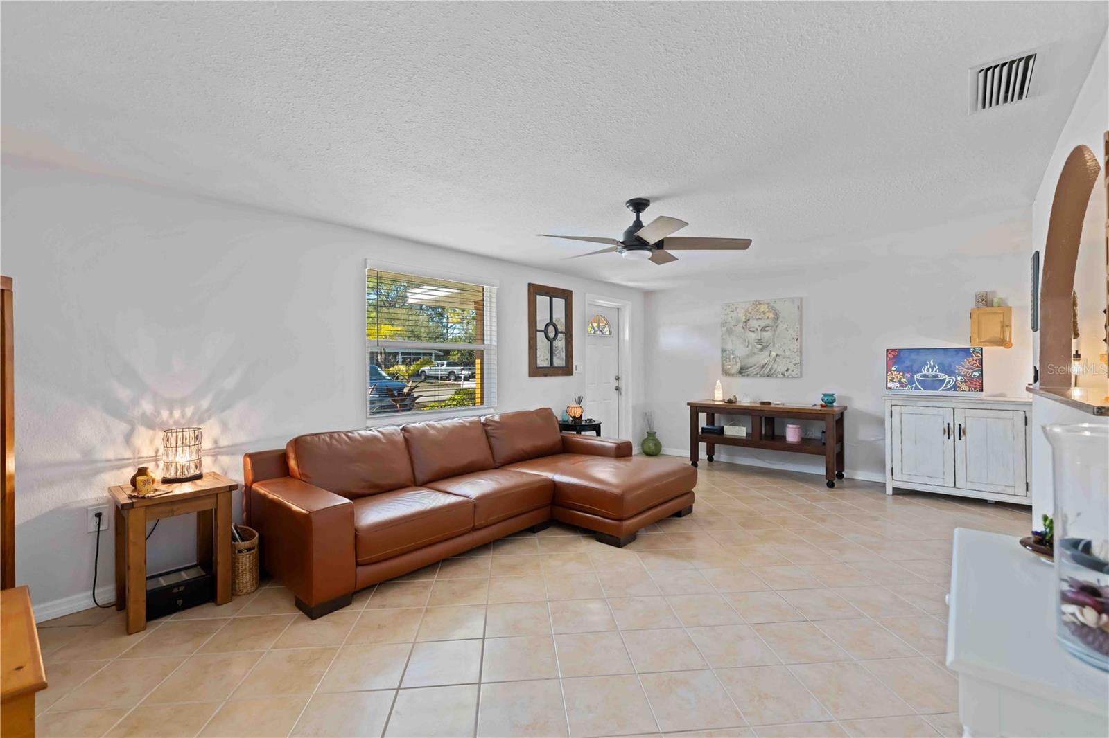 Single Family Residence at 3035 SHAMROCK DR, VENICE, photo 11 of 59