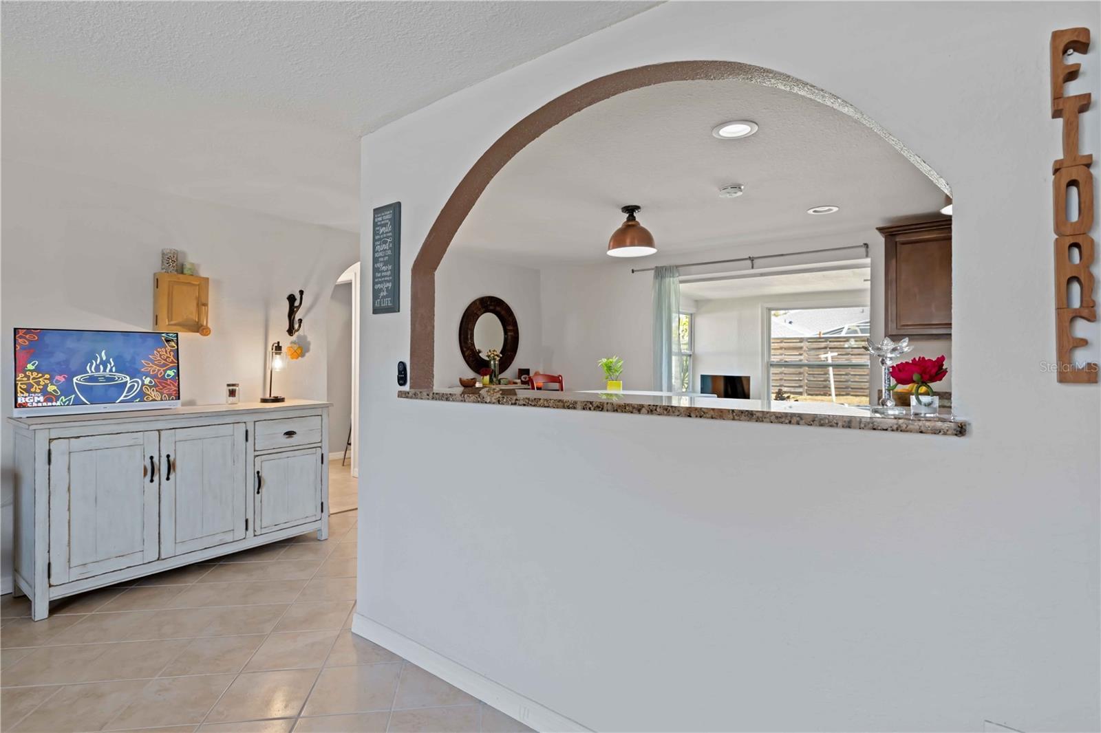 Single Family Residence at 3035 SHAMROCK DR, VENICE, photo 13 of 59
