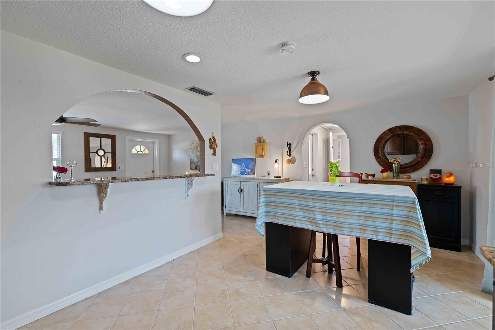 Single Family Residence at 3035 SHAMROCK DR, VENICE, photo 17 of 59