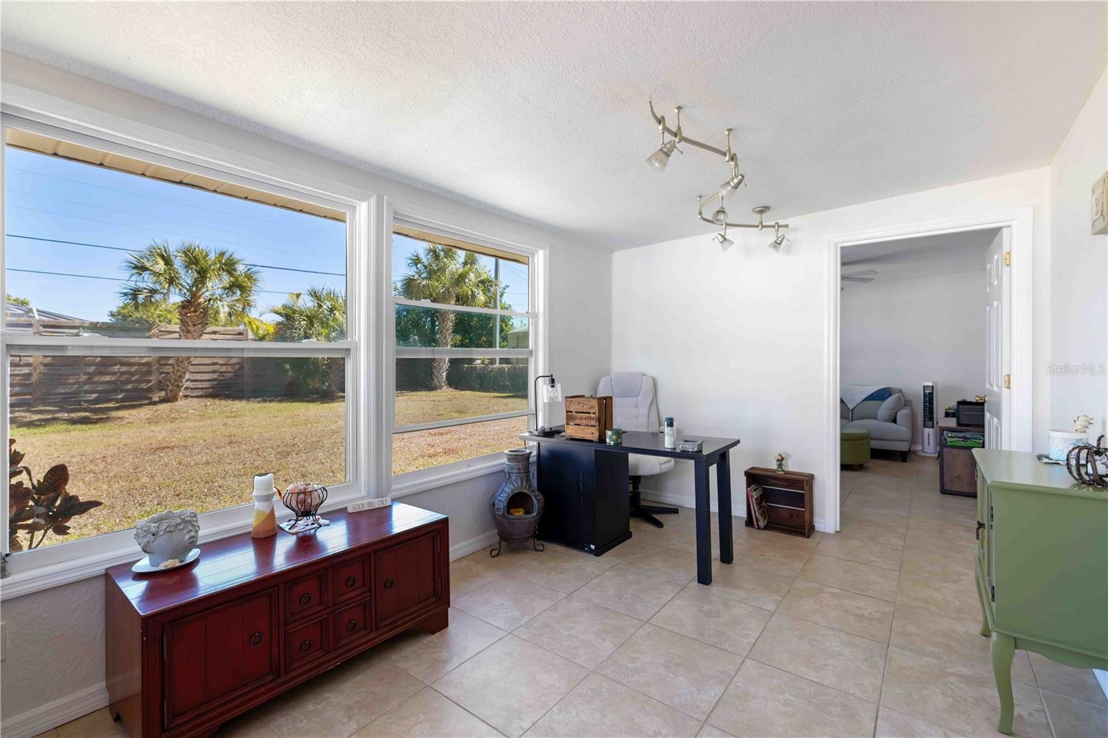 Single Family Residence at 3035 SHAMROCK DR, VENICE, photo 20 of 59