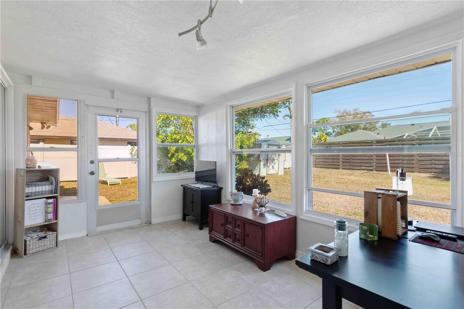 Single Family Residence at 3035 SHAMROCK DR, VENICE, photo 23 of 59