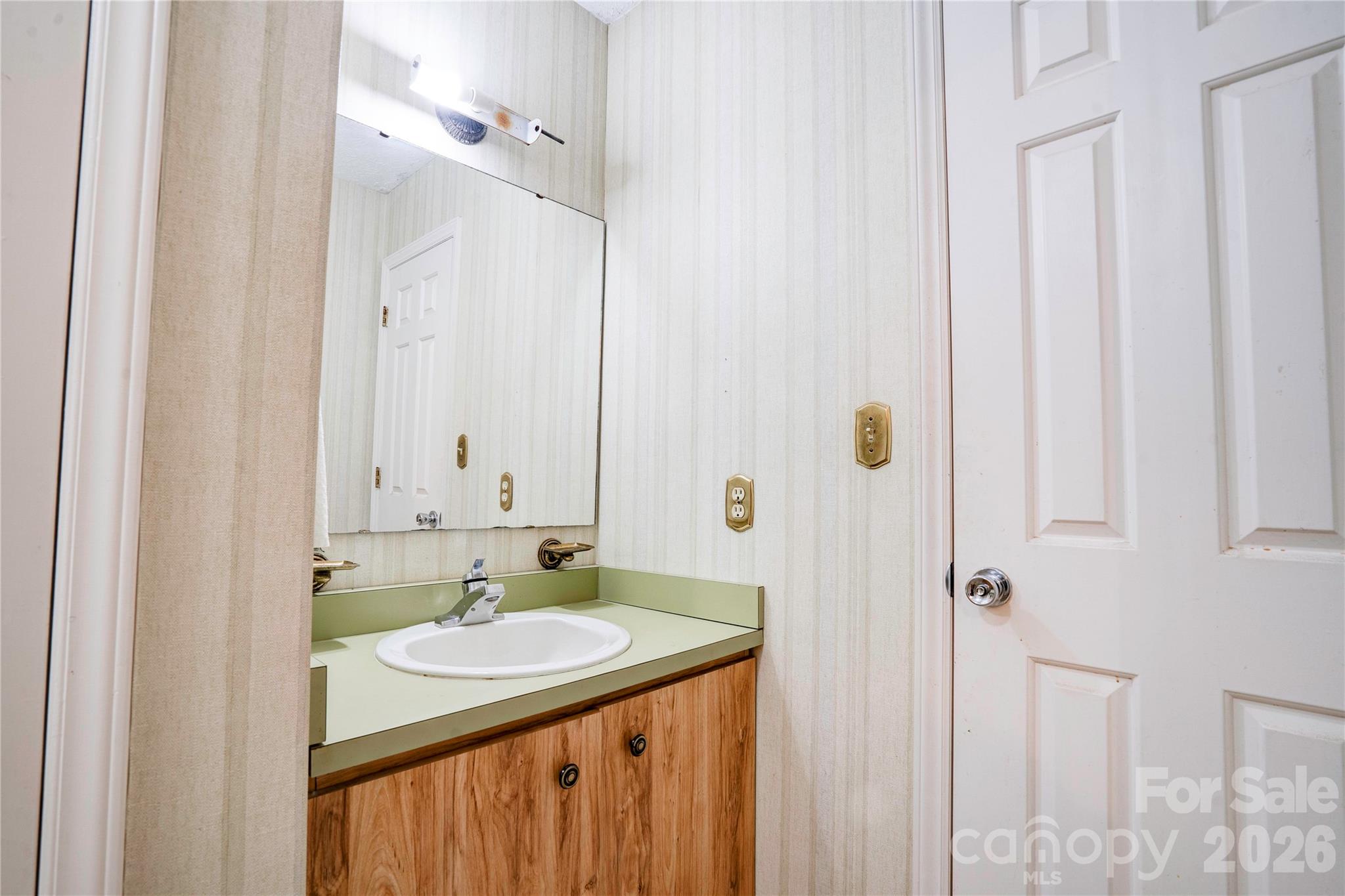 Townhouse at 97-1 Edgemont Avenue, Shelby, photo 16 of 20