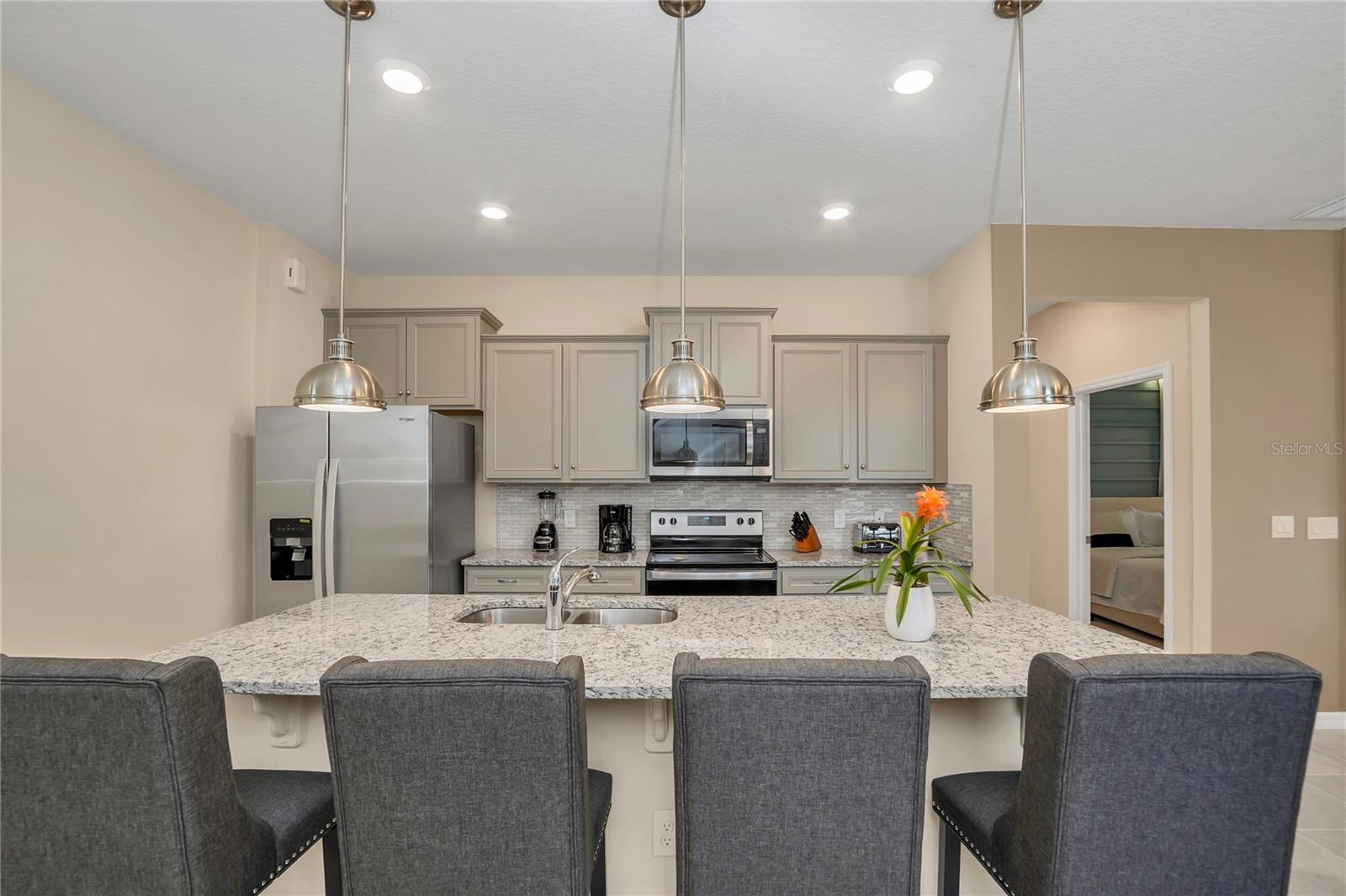 Single Family Residence at 1806 SUMMER DR, DAVENPORT, photo 13 of 96