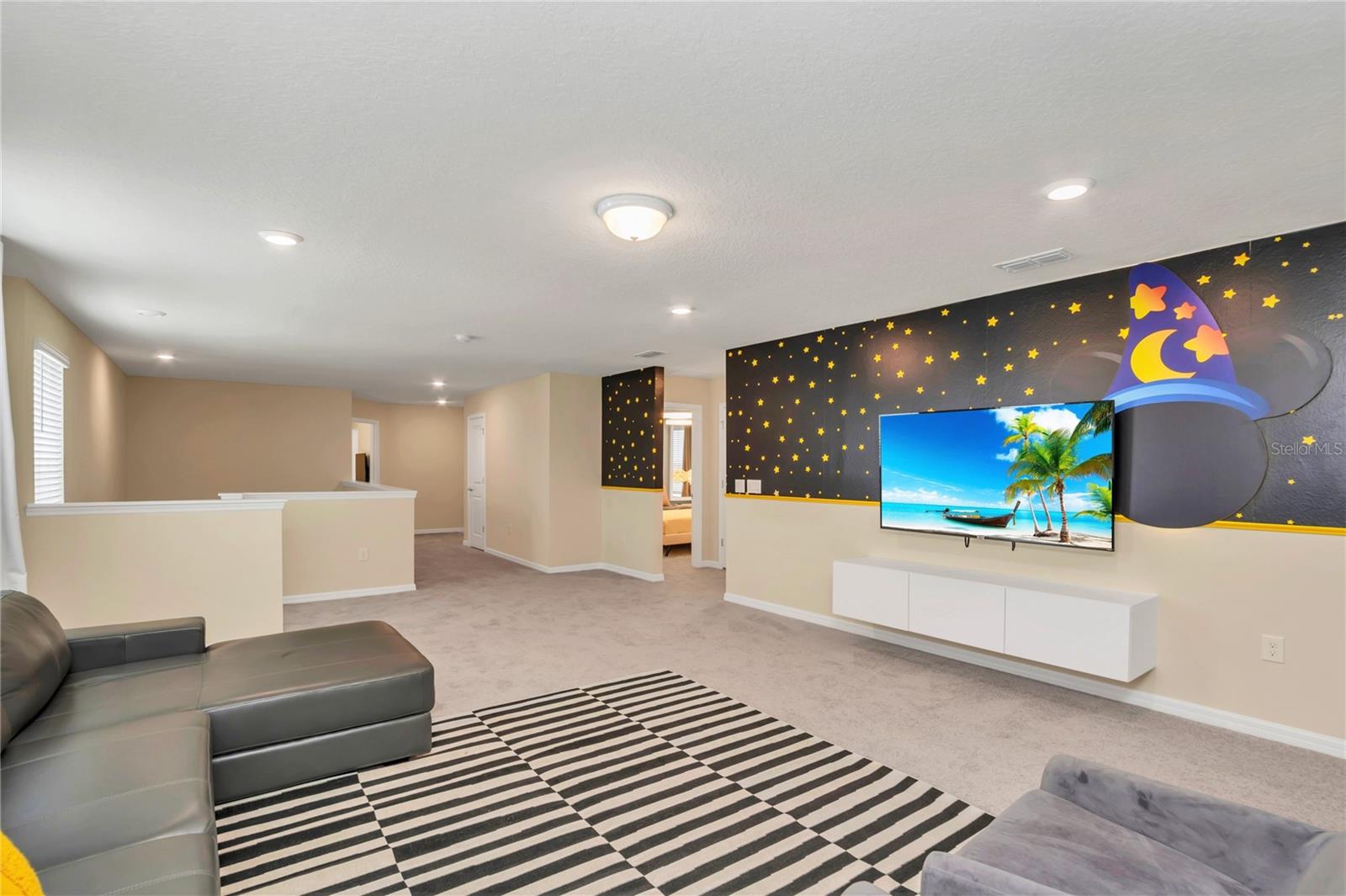 SECOND FLOOR LOFT - 1806 SUMMER DR, DAVENPORT