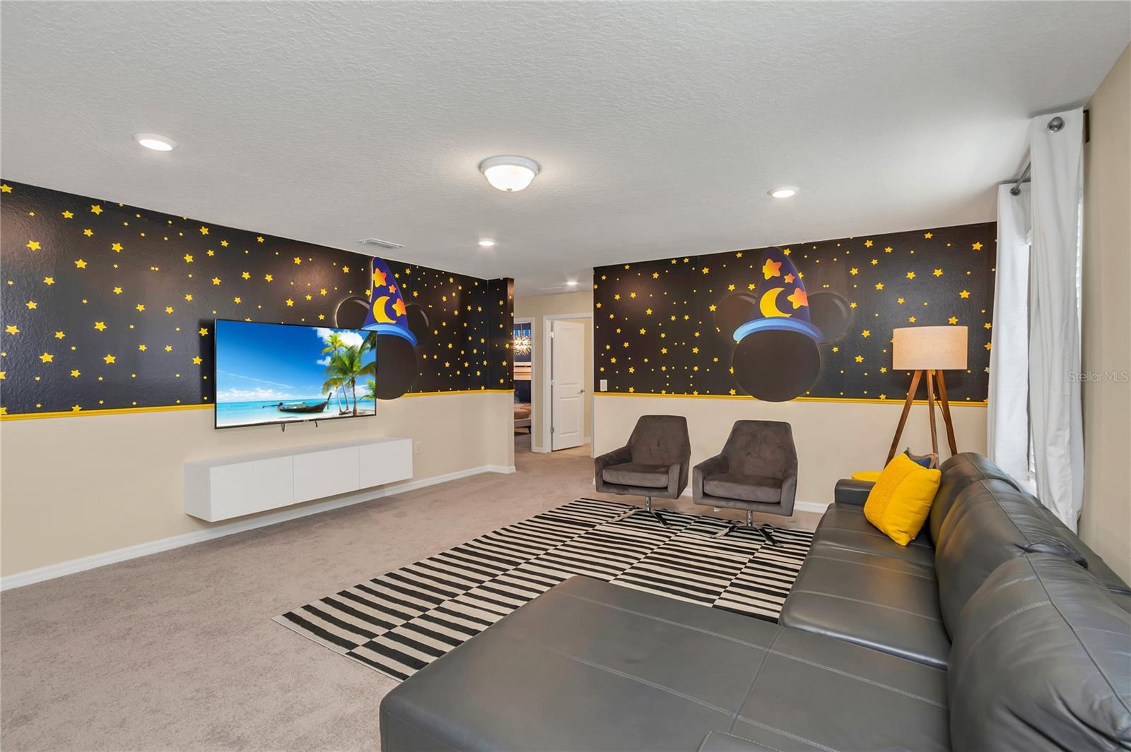 SECOND FLOOR LOFT - 1806 SUMMER DR, DAVENPORT