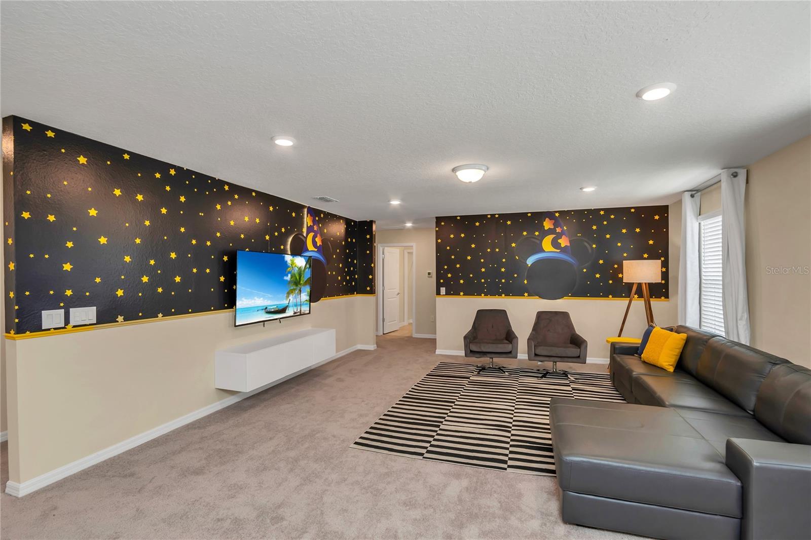 SECOND FLOOR LOFT - 1806 SUMMER DR, DAVENPORT