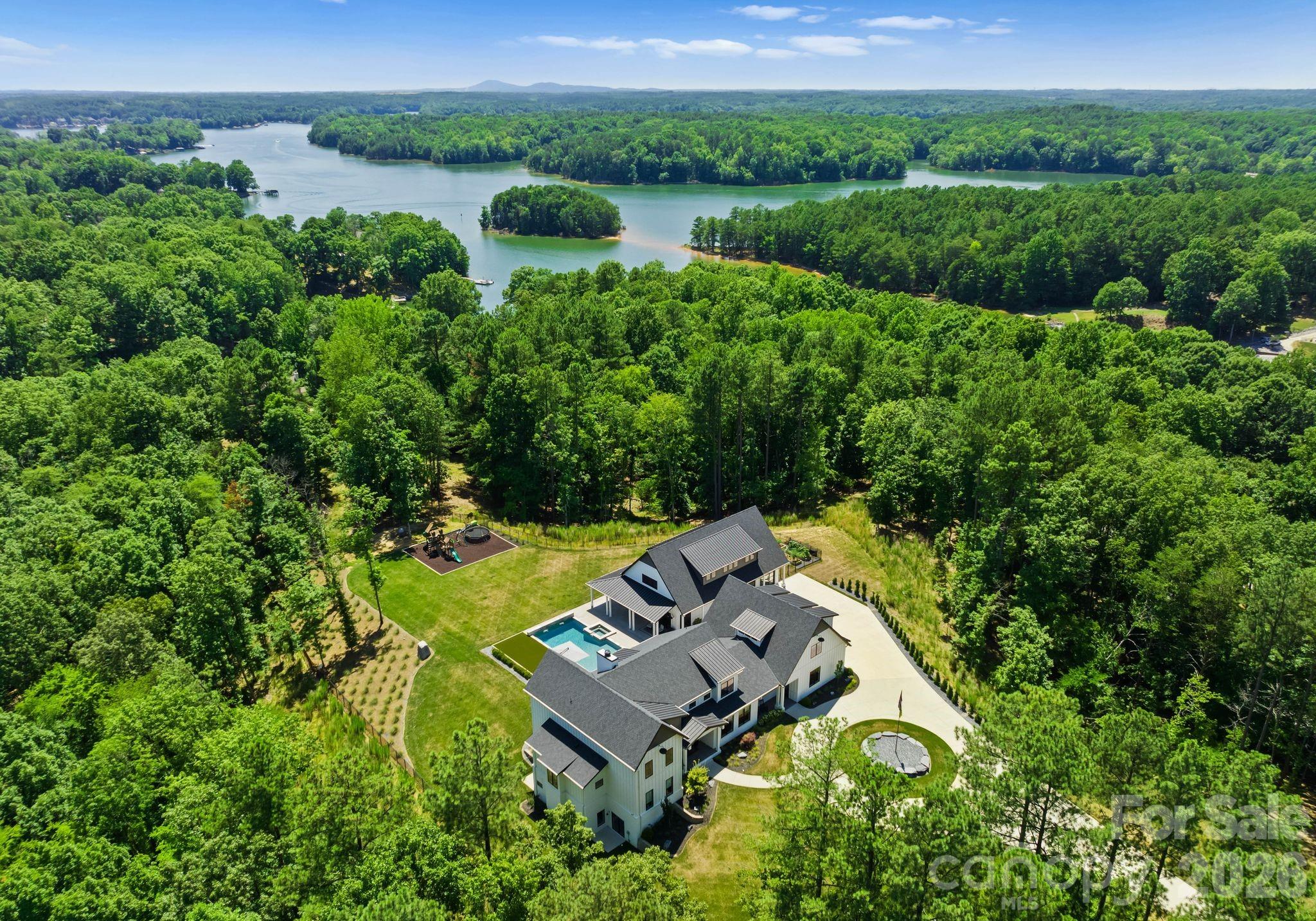 Single Family Residence at 406 Morrison Farm Road, Troutman, photo 10 of 48